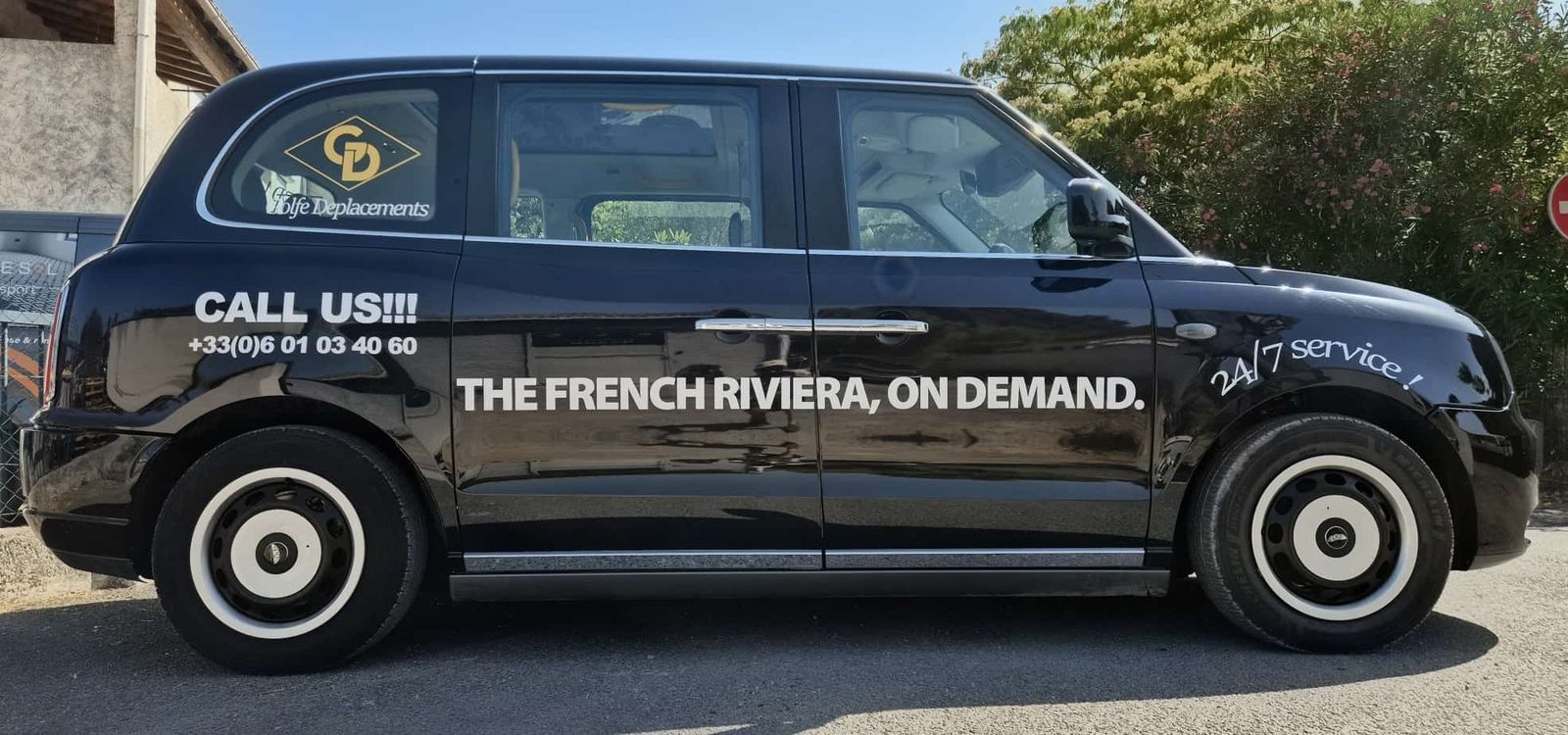 Taxi anglais noir conventionné — Golfe Déplacements, Golfe de Saint-Tropez